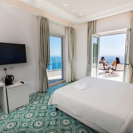 Отель Le Rocce - Agerola, Amalfi Coast 4*