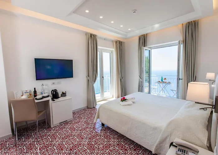 Отель Le Rocce - Agerola, Amalfi Coast Аджерола