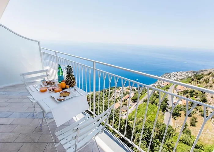 Отель Le Rocce - Agerola, Amalfi Coast