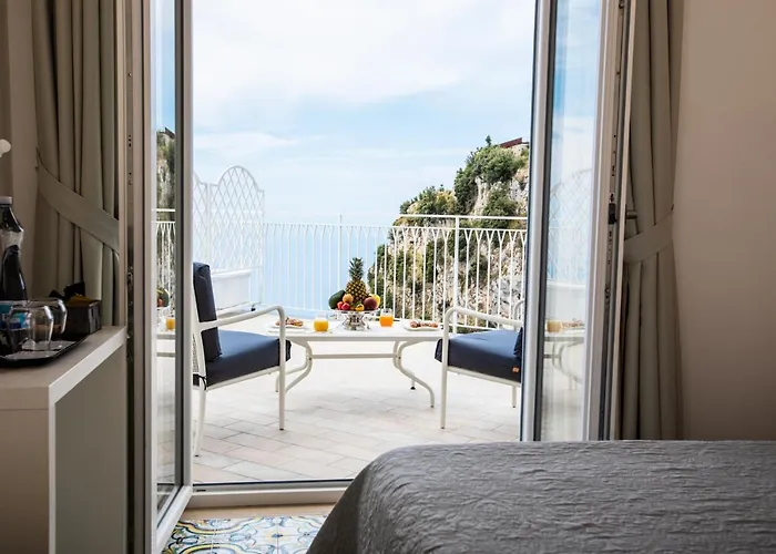 Отель Le Rocce - Agerola, Amalfi Coast Аджерола