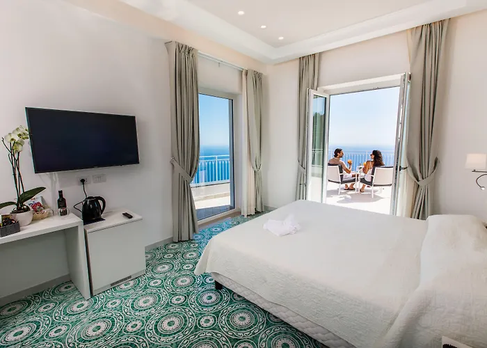 Отель Le Rocce - Agerola, Amalfi Coast 4*